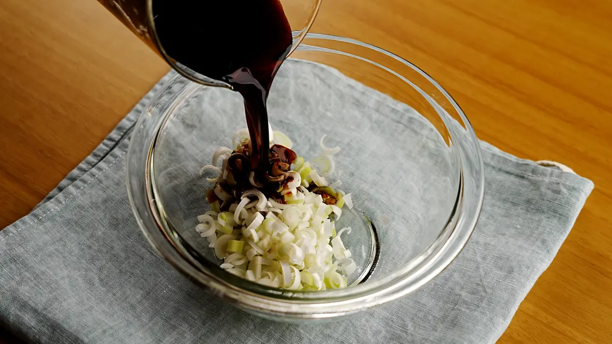 醤油を入れた様子