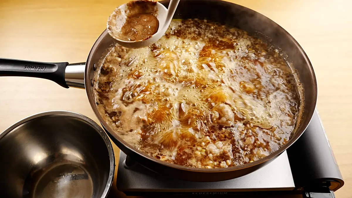 脂を取り除く様子